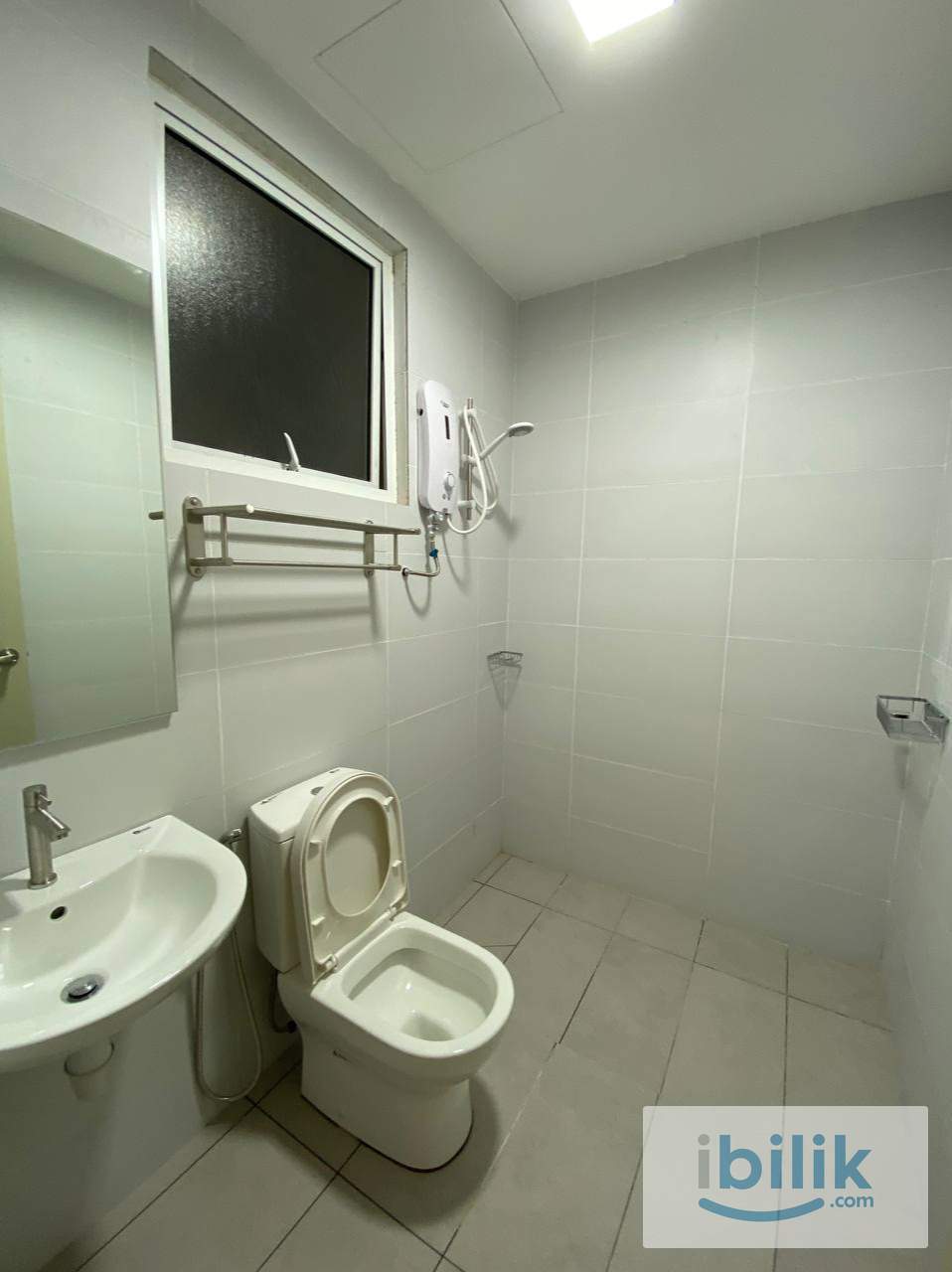 Master room @ Nadayu 801 Subang Murni, Help University, Kwasa Damansara MRT, Subang Airport - Image 3