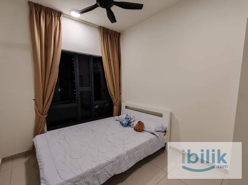 Female unit medium room at D'Cosmos , Damansara Perdana, PJ Trader Center, Mutiara Damansara MRT IPC Ikea - Image 1