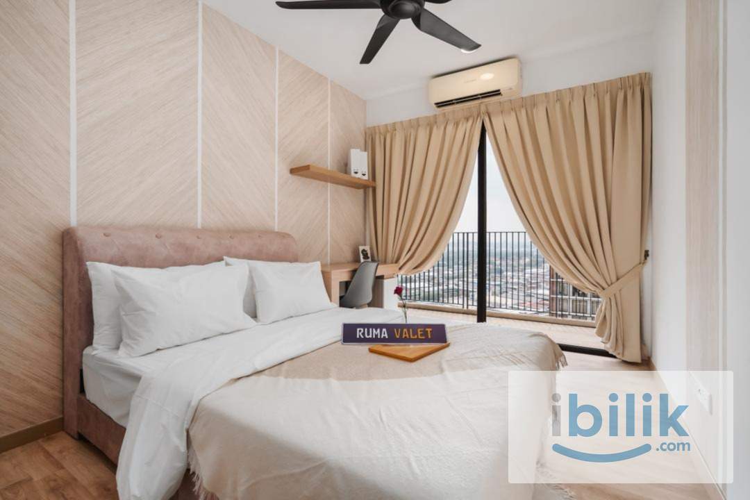 Female medium balcony room at Emporis, MRT Kota Damansara, Jalan Teknologi, Ioi Damansara, Surian Sunway Gizza Nexis - Image 2