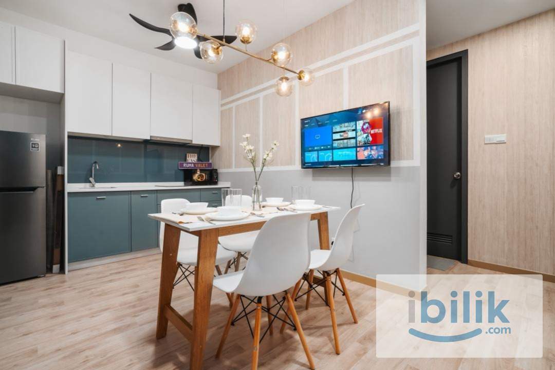 Female medium balcony room at Emporis, MRT Kota Damansara, Jalan Teknologi, Ioi Damansara, Surian Sunway Gizza Nexis - Image 4