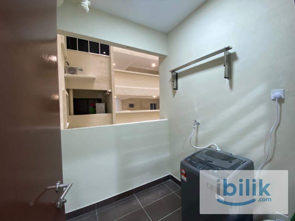 Middle Room at Paraiso Residence, Bukit Jalil, Pavilion BJ, The Park 2 Residence, Bukit Jalil Recreational Park - Image 6