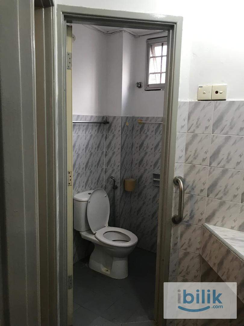 Spacious room @ Bandar Utama 4, 3 mins to 1 Utama, 1st Avenue, BU MRT - Image 6