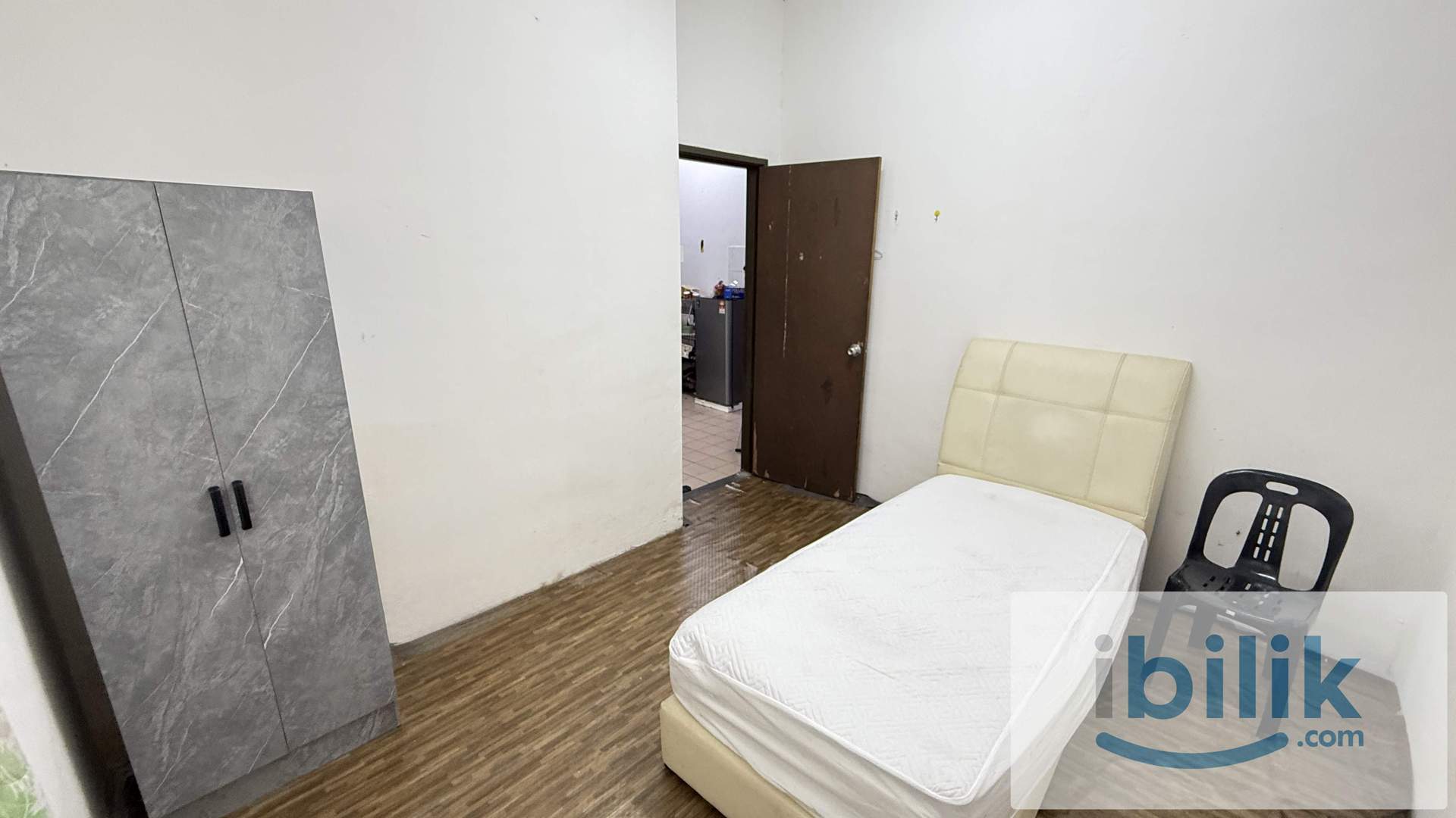 Bukit Indah Room For Rent  - Image 1