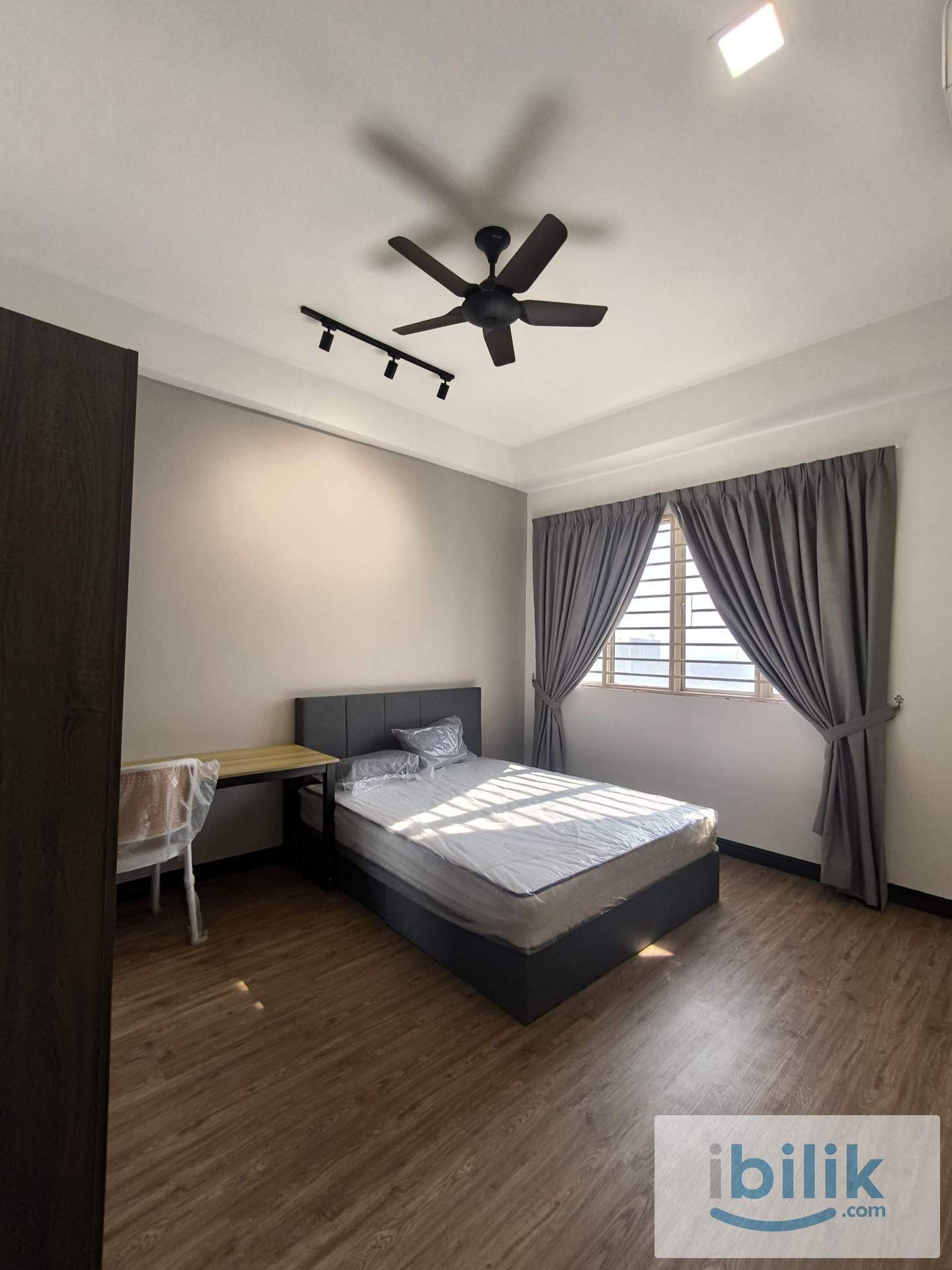 [FEMALE UNIT] MASTER Room @ Rhythm Avenue @ USJ 19, Subang Jaya near LRT Wawasan [Fully-Furnished | Move-In Ready] - Image 1