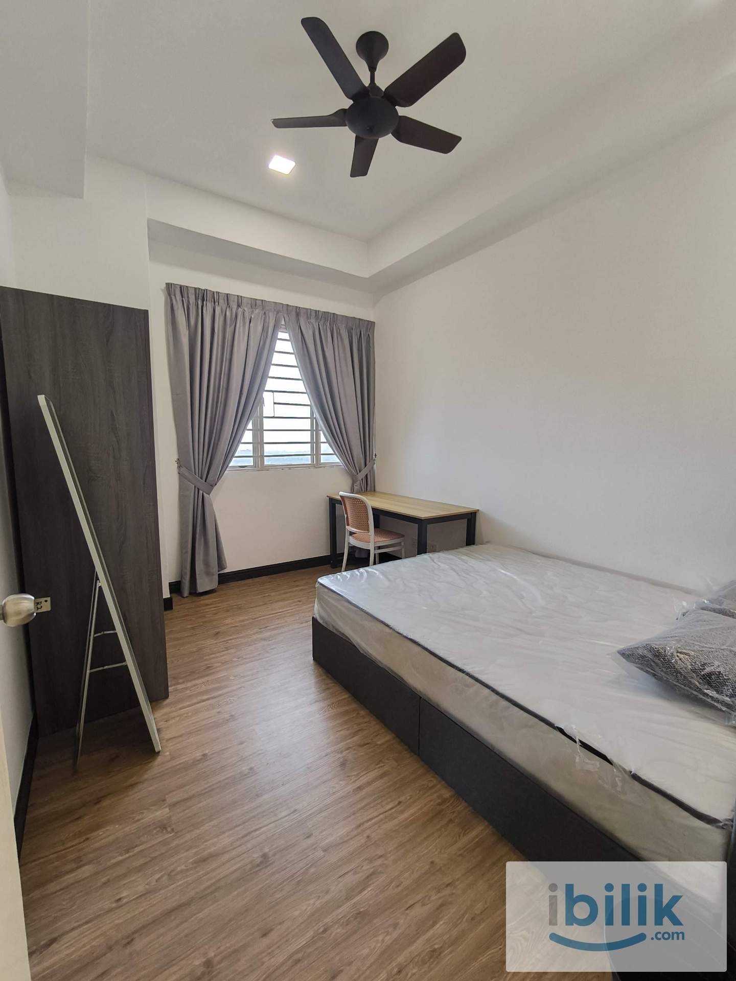 [FEMALE UNIT] MEDIUM Room @ Rhythm Avenue @ USJ 19, Subang Jaya near LRT Wawasan [Fully-Furnished | Move-In Ready] - Image 1