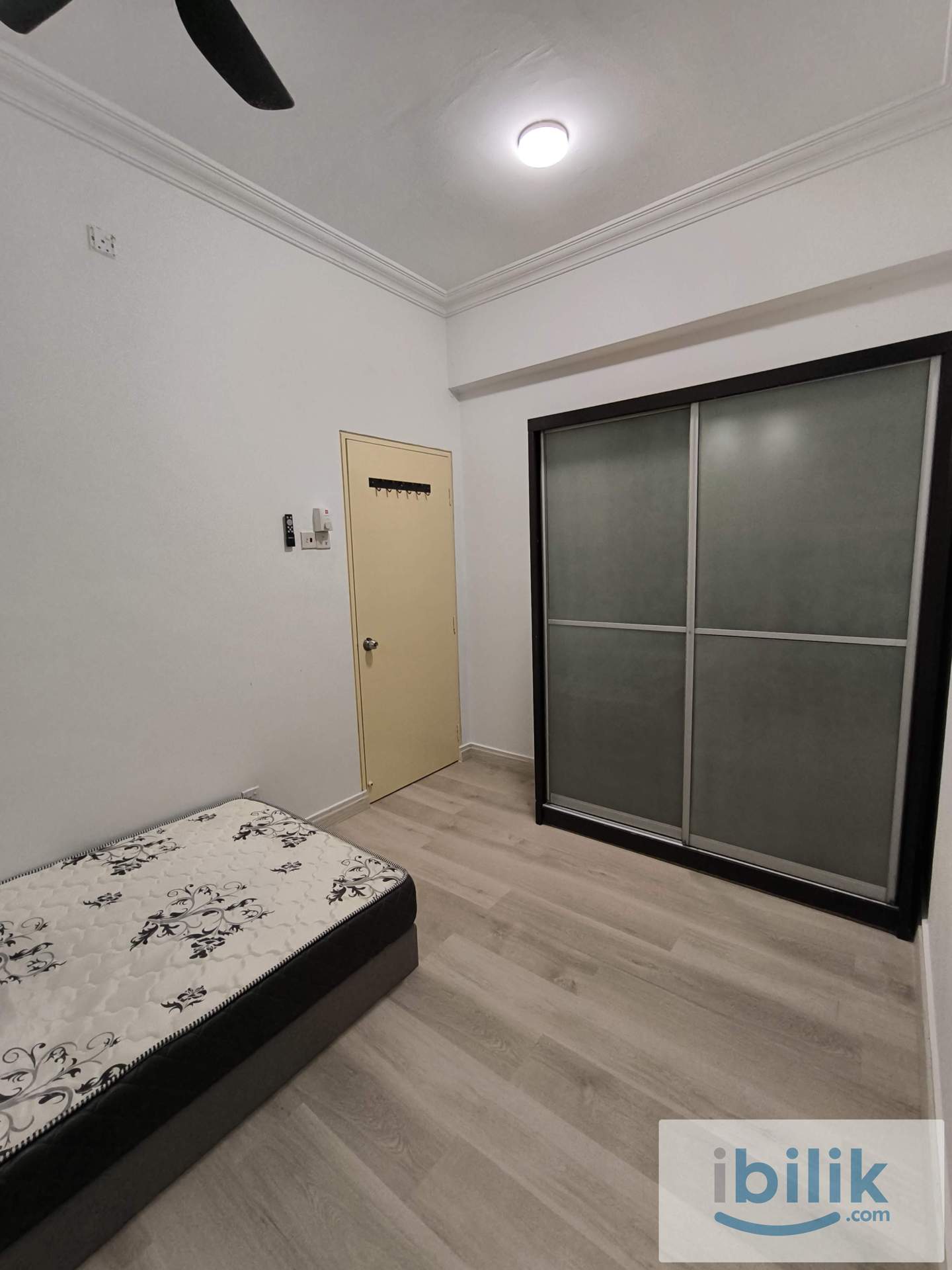 COZY Medium Room @ Setiawalk Residence @ LRT Pusat Bandar Puchong, Bandar Puteri [Fully-Furnished | Move-In Ready] - Image 2