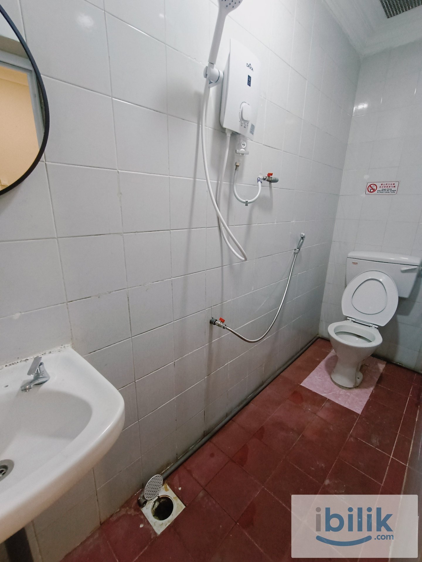 📍JOHOR JAYA  ROOM FOR RENT💛LOW DEPOSIT💛Cool Living Master Room at Johor Jaya Johor Bahru, Johor - Image 5