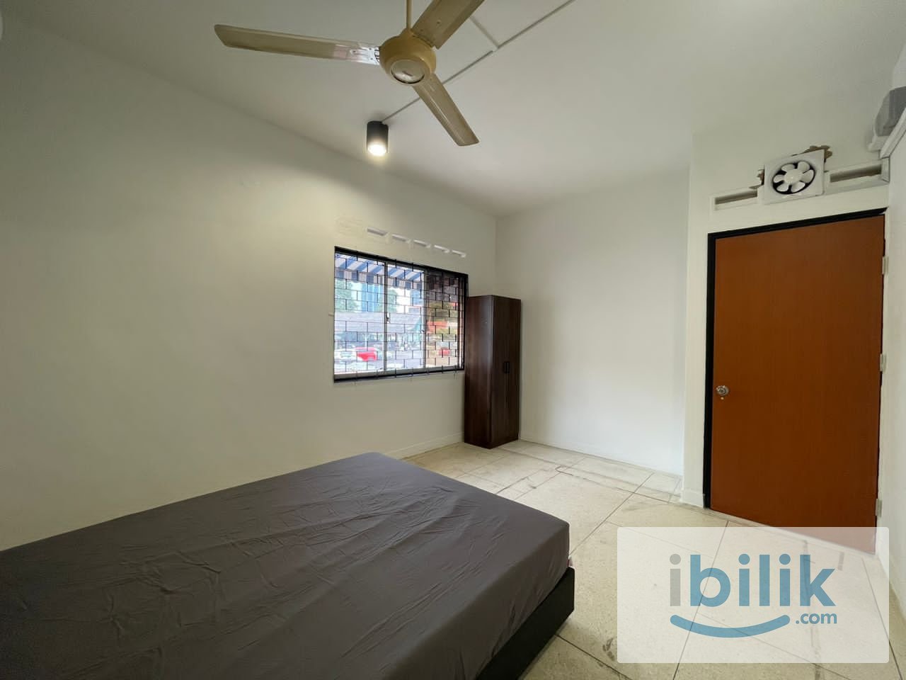 📍CIQ ROOM FOR RENT💕LOW  DEPOSIT💕Cool Living Master Room at Taman Century Garden Johor Bahru, Johor - Image 2