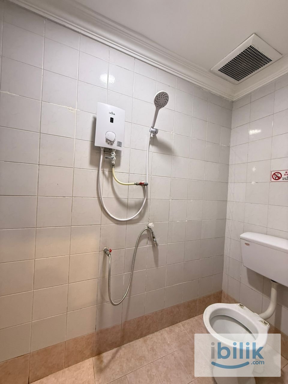 📍JOHOR JAYA MASTER ROOM FOR  RENT💰LOW Deposit🛏️Master Room at Taman Johor Jaya, Johor Bahru - Image 3
