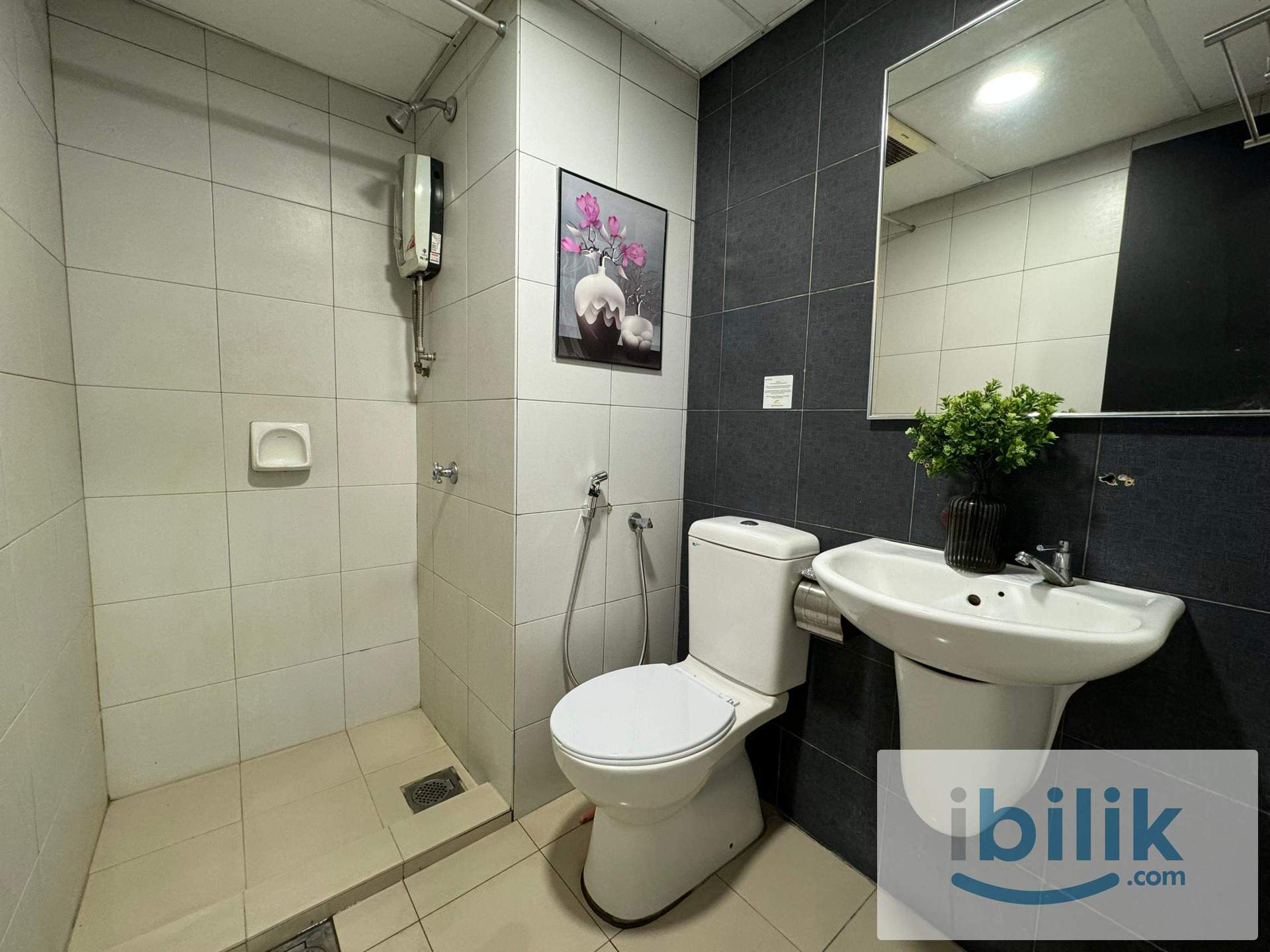 📍CIQ JB ROOM FOR RENT✨LOW DEPOSIT✨Common  Room Walking distance to Johor Bahru Checkpoint, CIQ - Image 6
