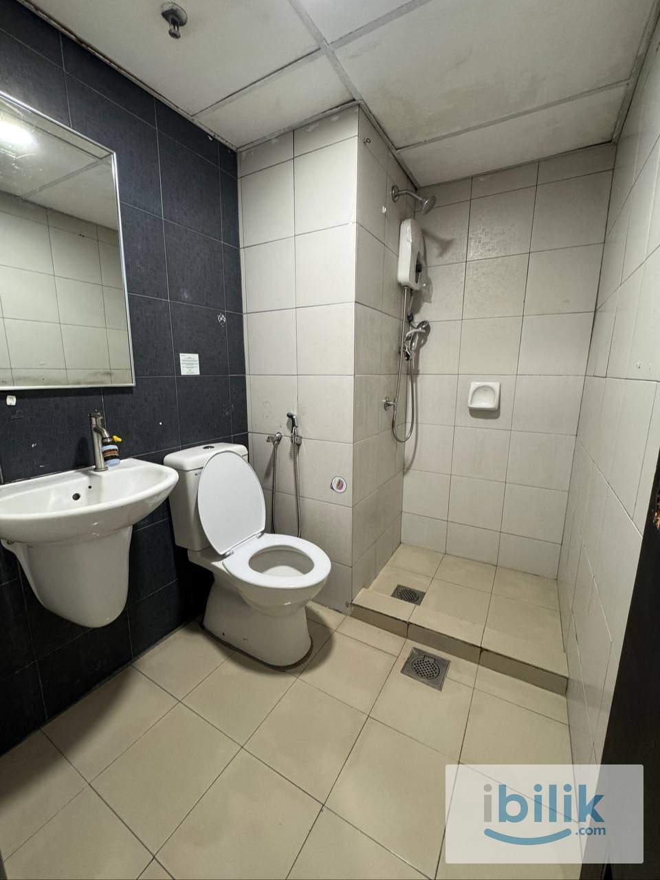 📍CIQ ROOM FOR RENT🏡SUPER LOW DEPOSIT🏡HOTEL CONCEPT ROOM 🚶🏻‍♂️WALKING DISTANCE TO CIQ JB - Image 4