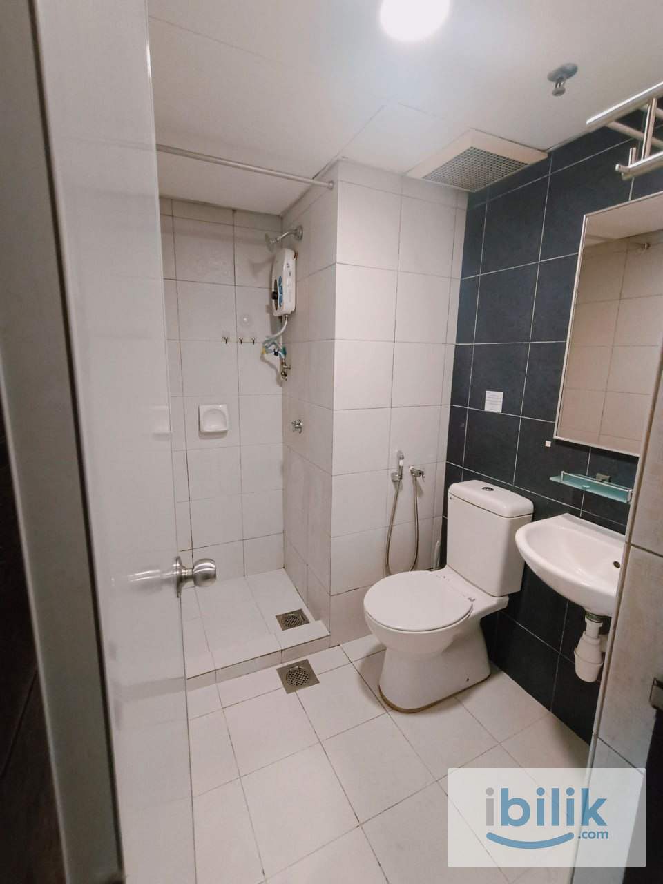 📍CIQ MASTER ROOM FOR RENT💰LOW DEPOSIT🛏️Master Room Walking Distance to Johor Bahru Checkpoint, CIQ - Image 6