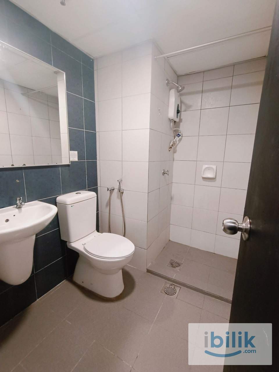📍JB CIQ MASTER ROOM FOR RENT🏡SUPER LOW DEPOSIT🏡MASTER BEDROOM🏡NEARBY CIQ JB🏡 - Image 7