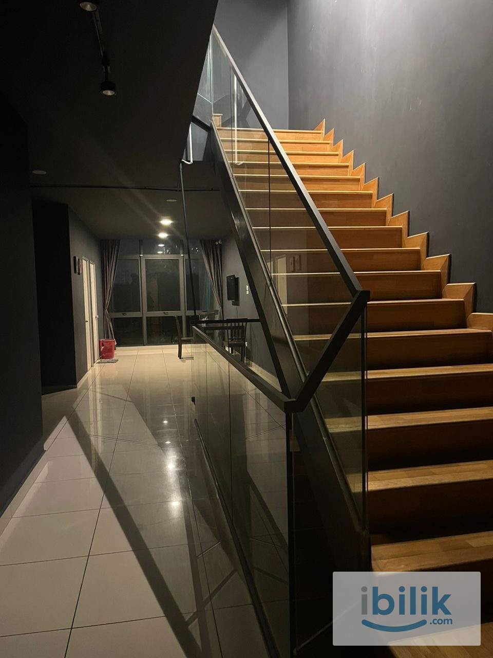 Middle room for female - Image 2
