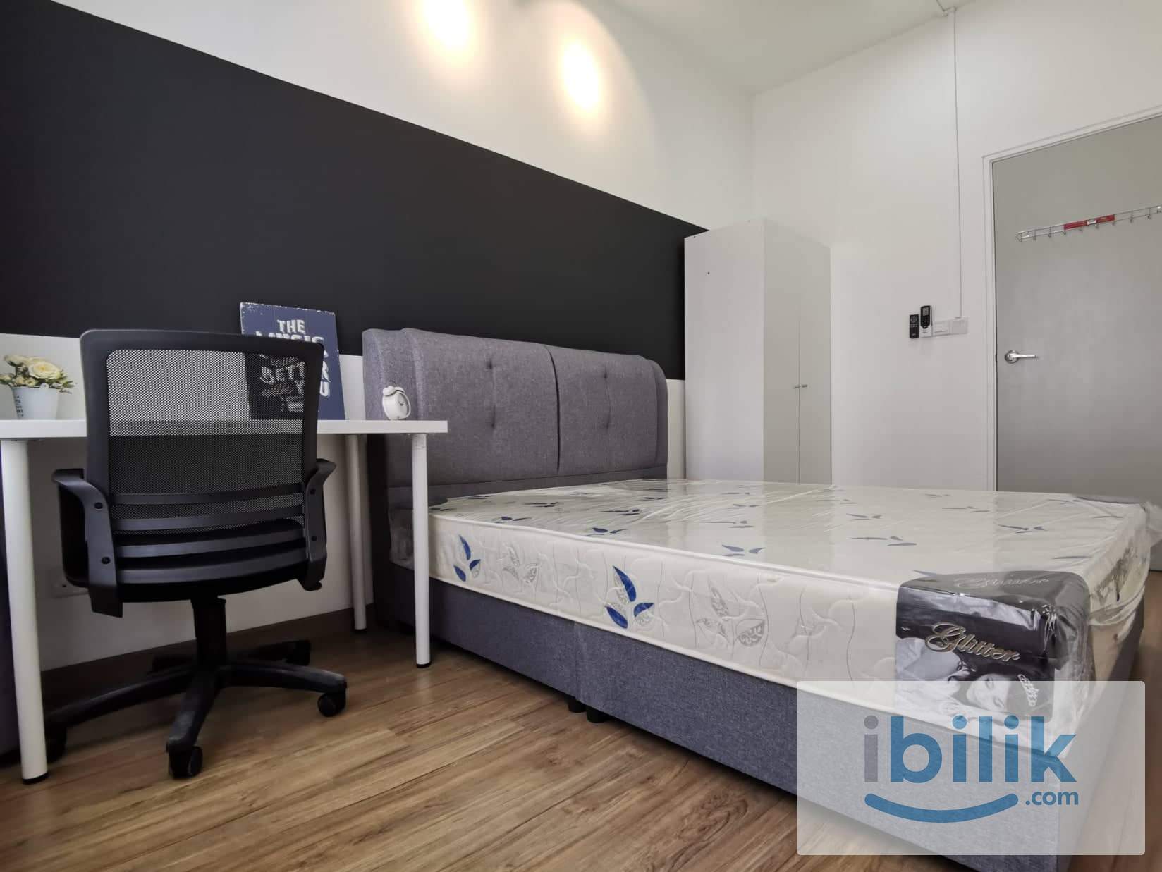 Beautiful Medium Bedroom for FEMALE for rent @ Seksyen 22 Shah Alam - Image 1