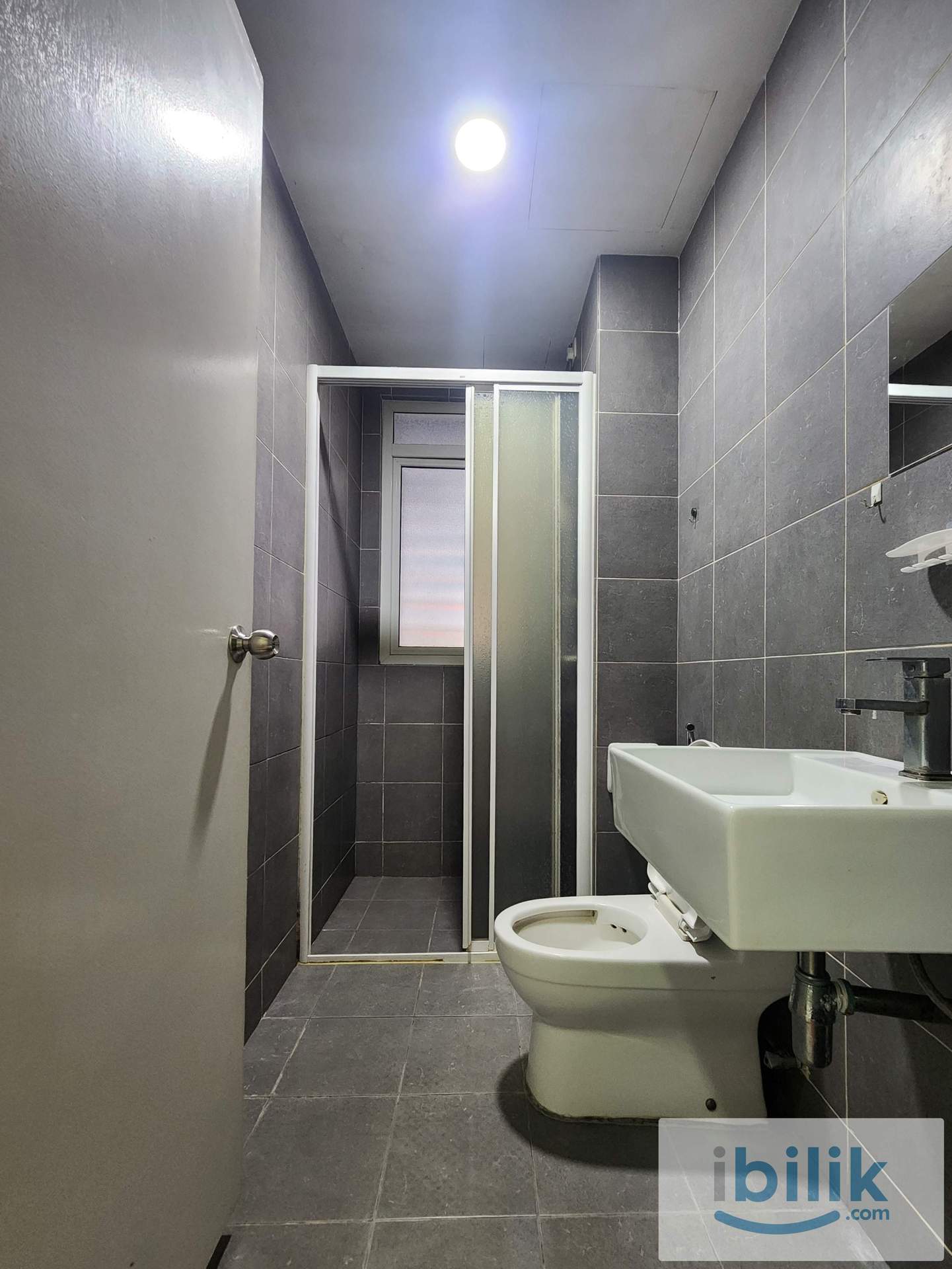 Awesome Master Bedroom for FEMALE for RENT @ Seksyen 22 Shah Alam - Image 2