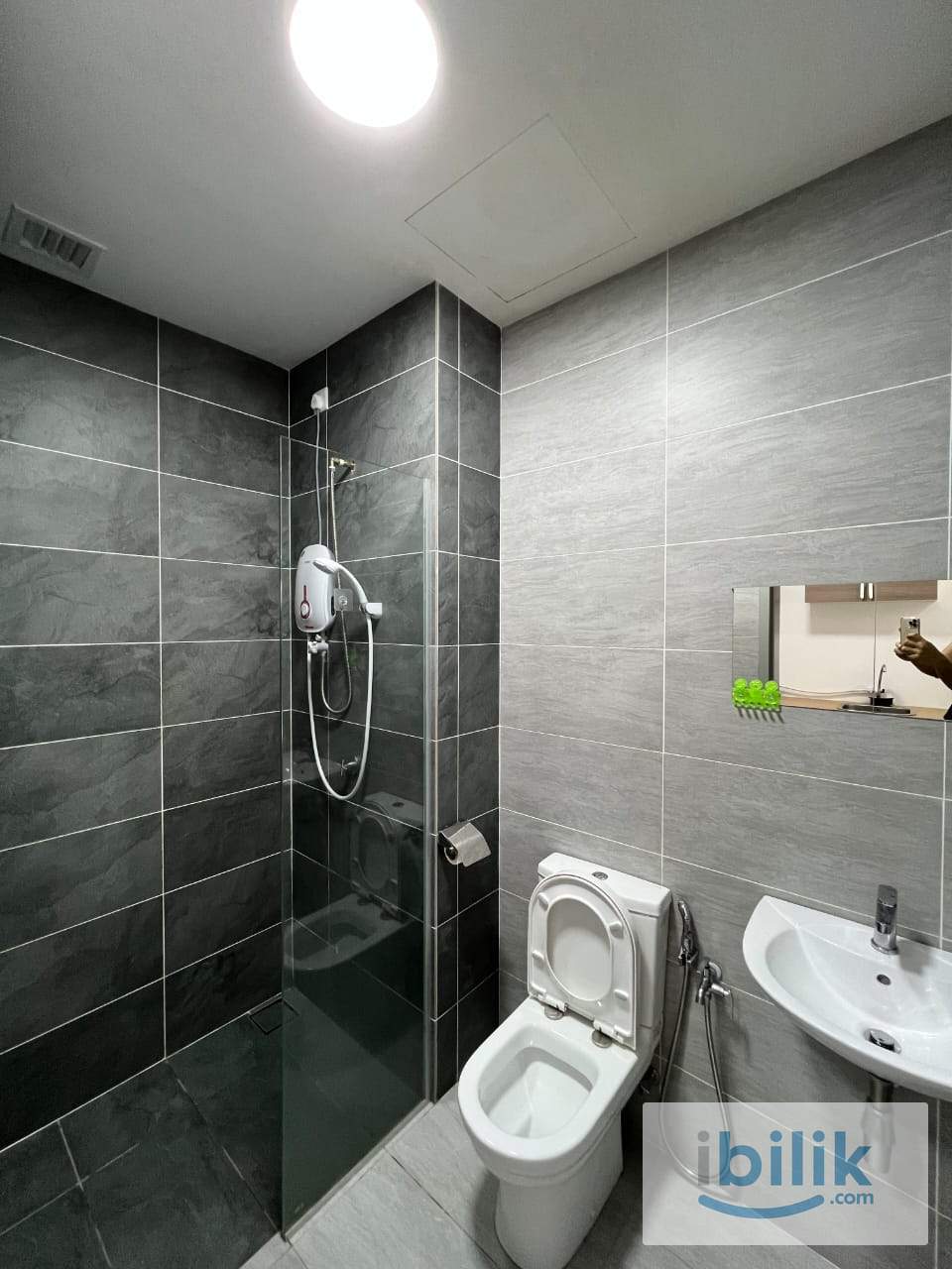 Urbano Utropolis Medium Bedroom for RENT @ Shah Alam - Image 3