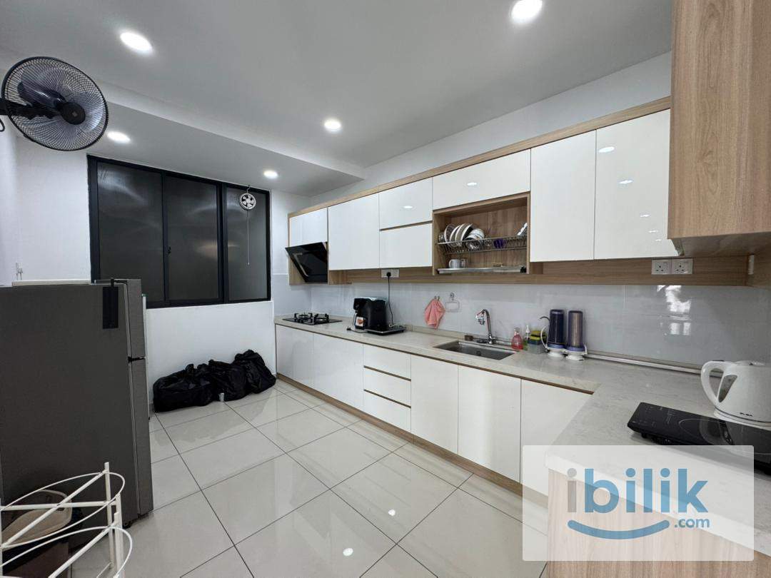 Sungai Nibong Novus Middle Room For Rent RM750/month, 5 Mins To Queensbay Mall - Image 4