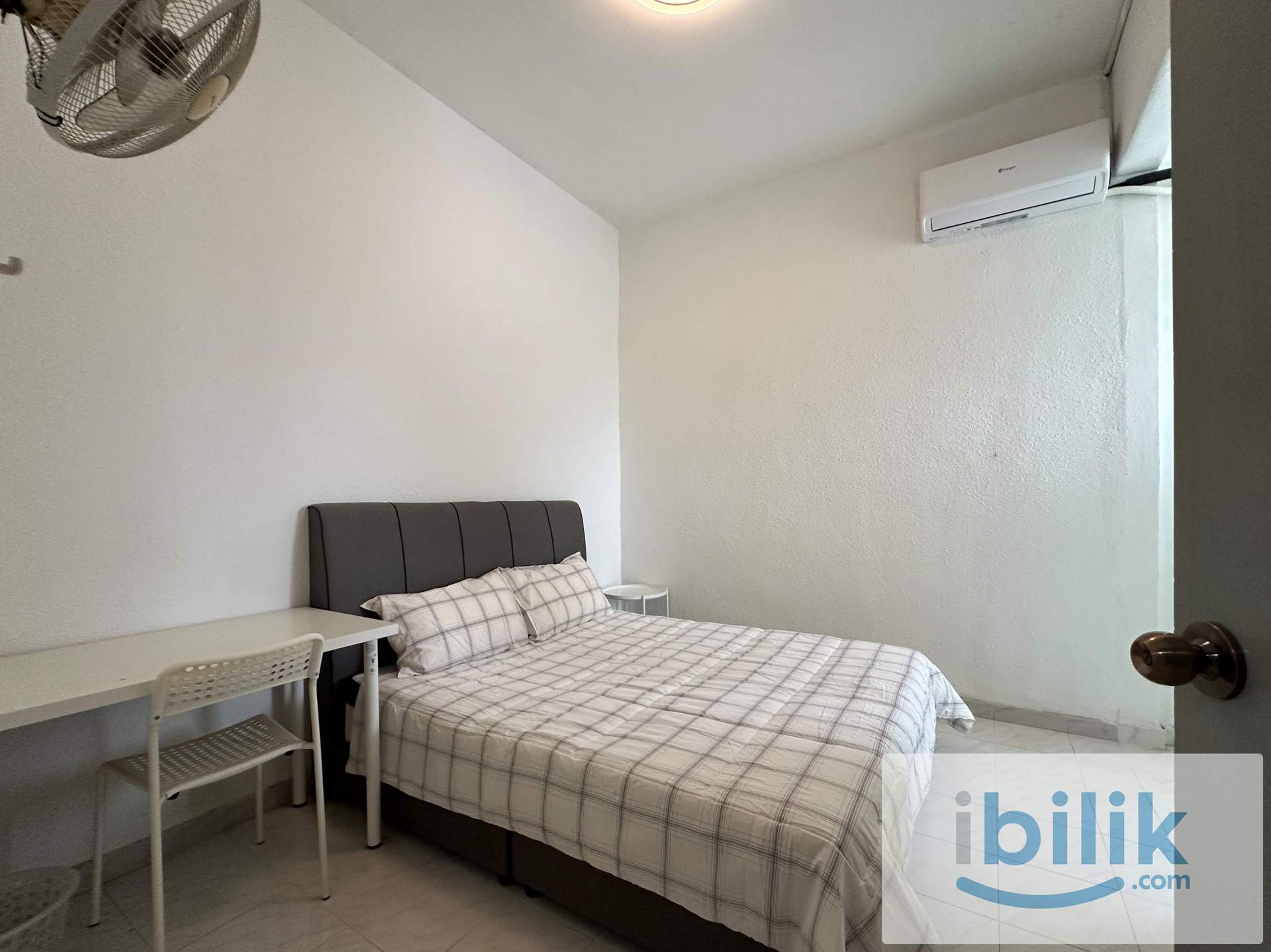 Sungai Nibong Middle Room w/ Car Park RM550/month - Near Bayan Baru - Image 1