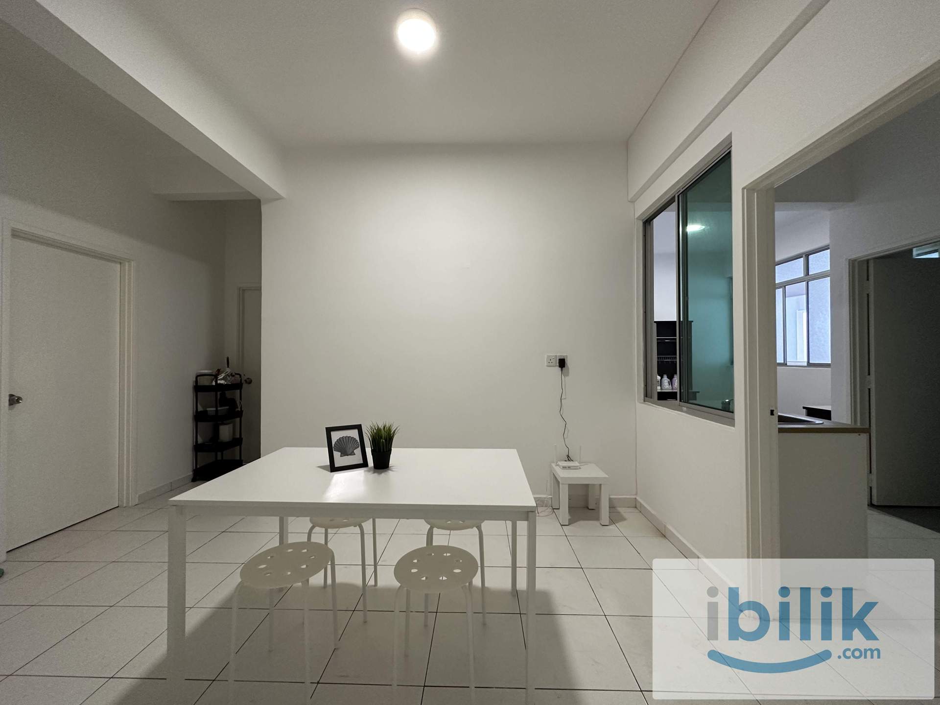 Golden Triangle 1 Master Room w/ Car Park RM800/month - Near Bayan Lepas & Bayan Baru - Image 3