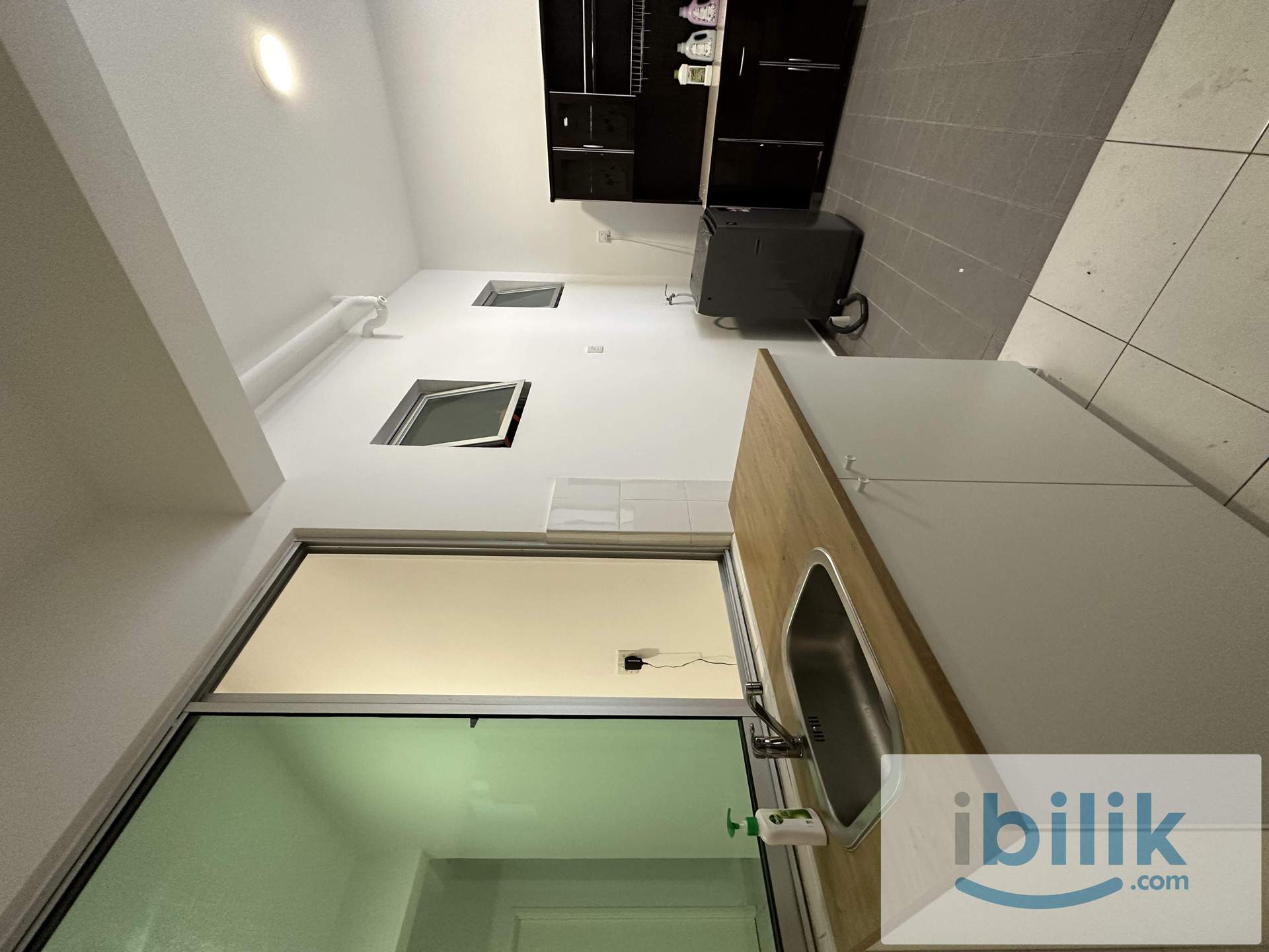 Golden Triangle 1 Master Room w/ Car Park RM800/month - Near Bayan Lepas & Bayan Baru - Image 5