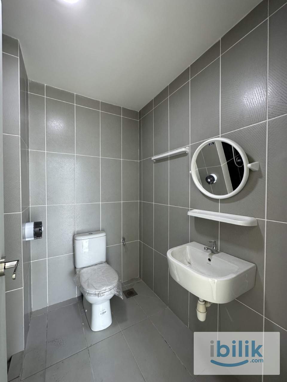 Sierra East Master Bedroom For Rent RM1,000/month - Hill View + 1 Car Park - Image 9
