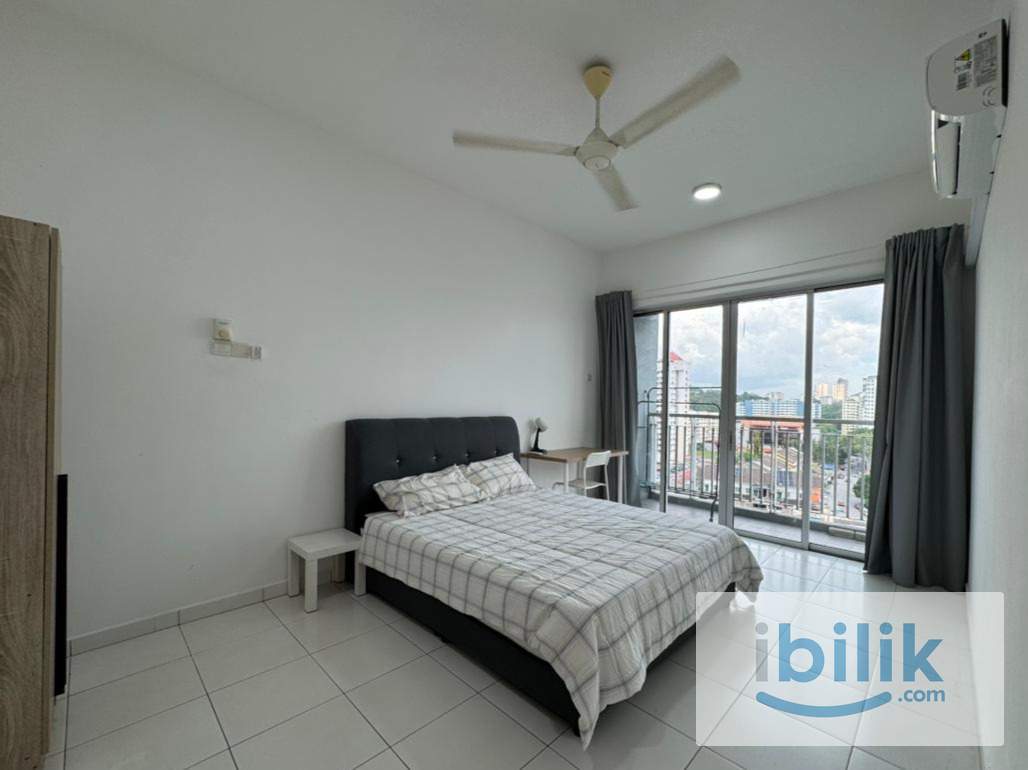 Golden Triangle Balcony Room RM750/month - Image 1