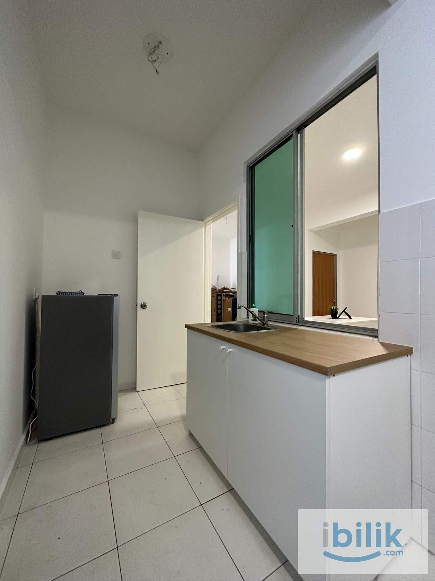 Golden Triangle Balcony Room RM750/month - Image 4