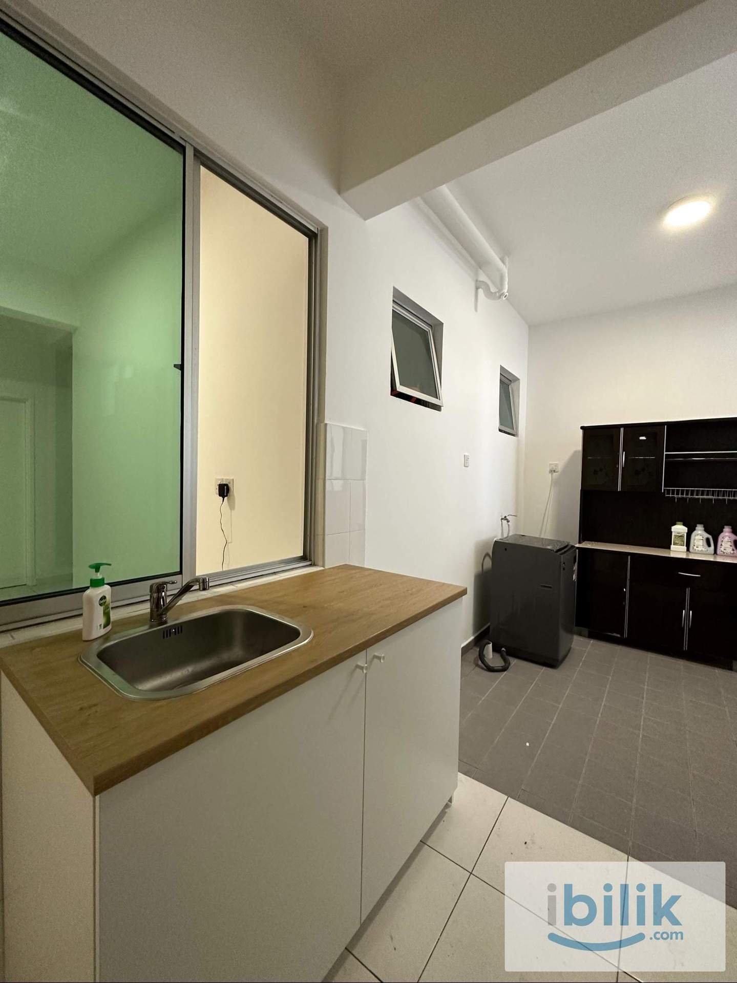 Golden Triangle Balcony Room RM750/month - Image 6