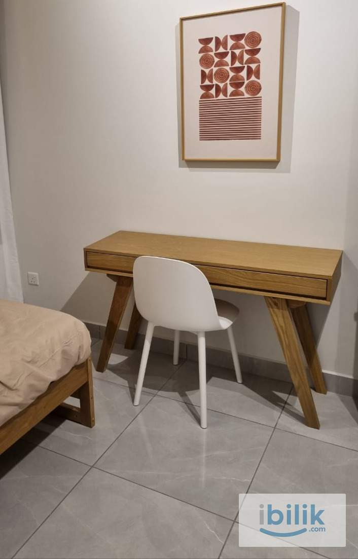 Middle Room at The Birch - Image 5