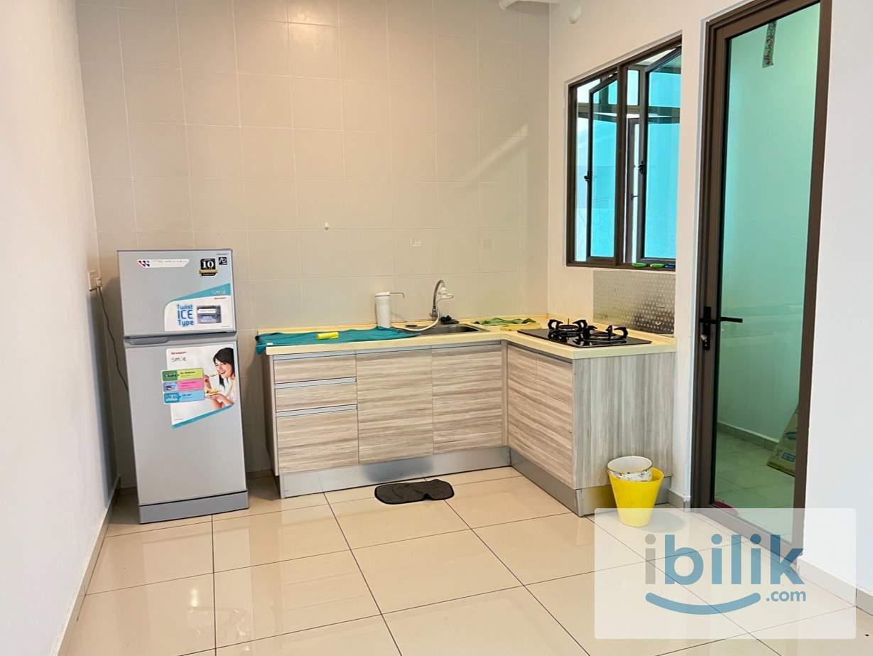 COZY SINGLE ROOM AT TREE SPARINA BAYAN LEPAS NEAR FIZ AREA  - Image 5