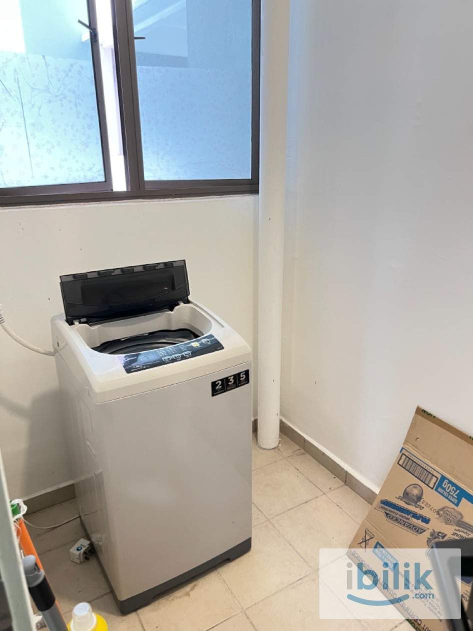 COZY SINGLE ROOM AT BAYAN LEPAS ! FREE WIFI AND CLEANING  - Image 5