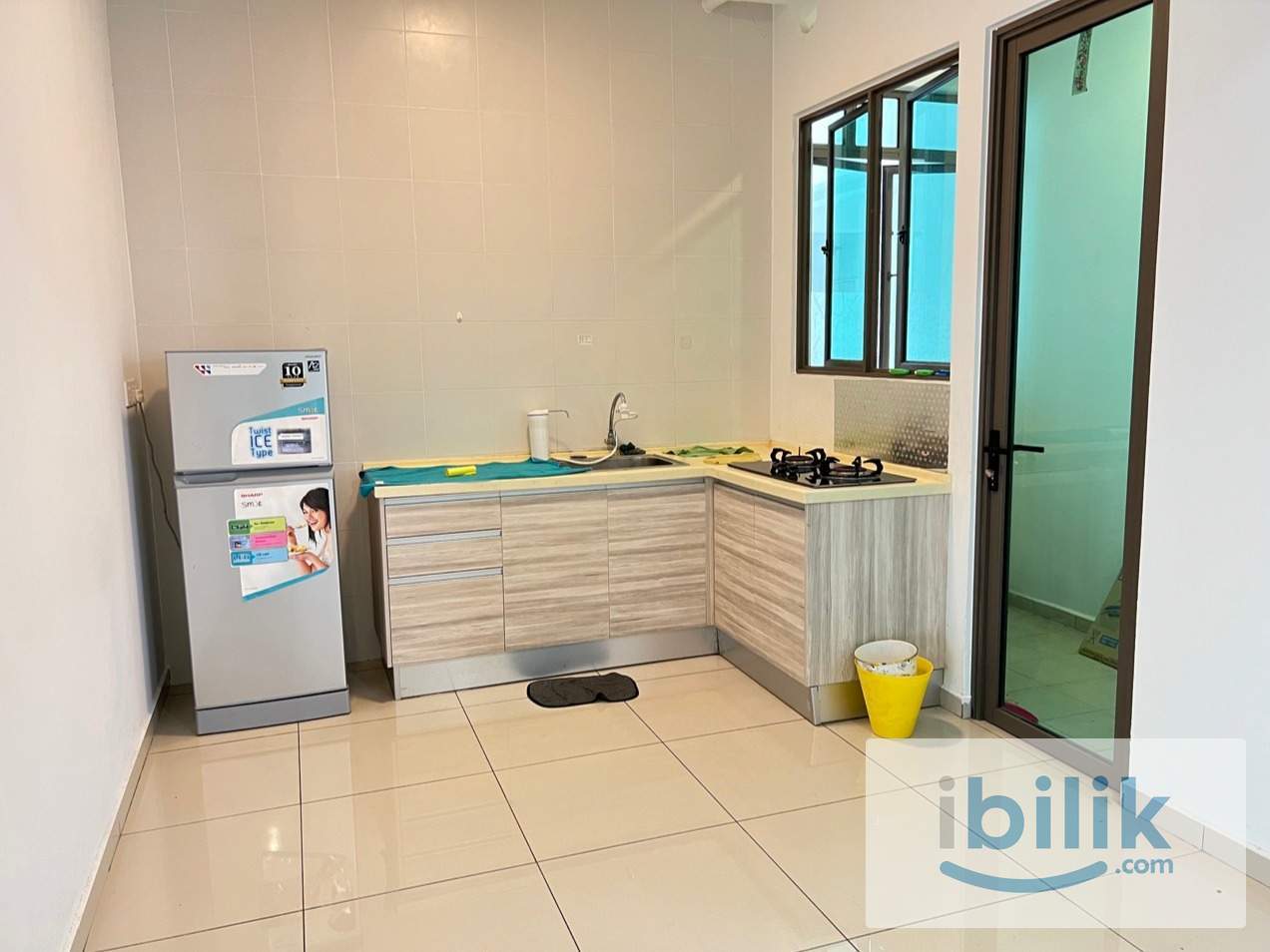 COZY BALCONY ROOM AT BAYAN LEPAS NEAR AIRPORT N INDUSTRIAL AREA  - Image 6