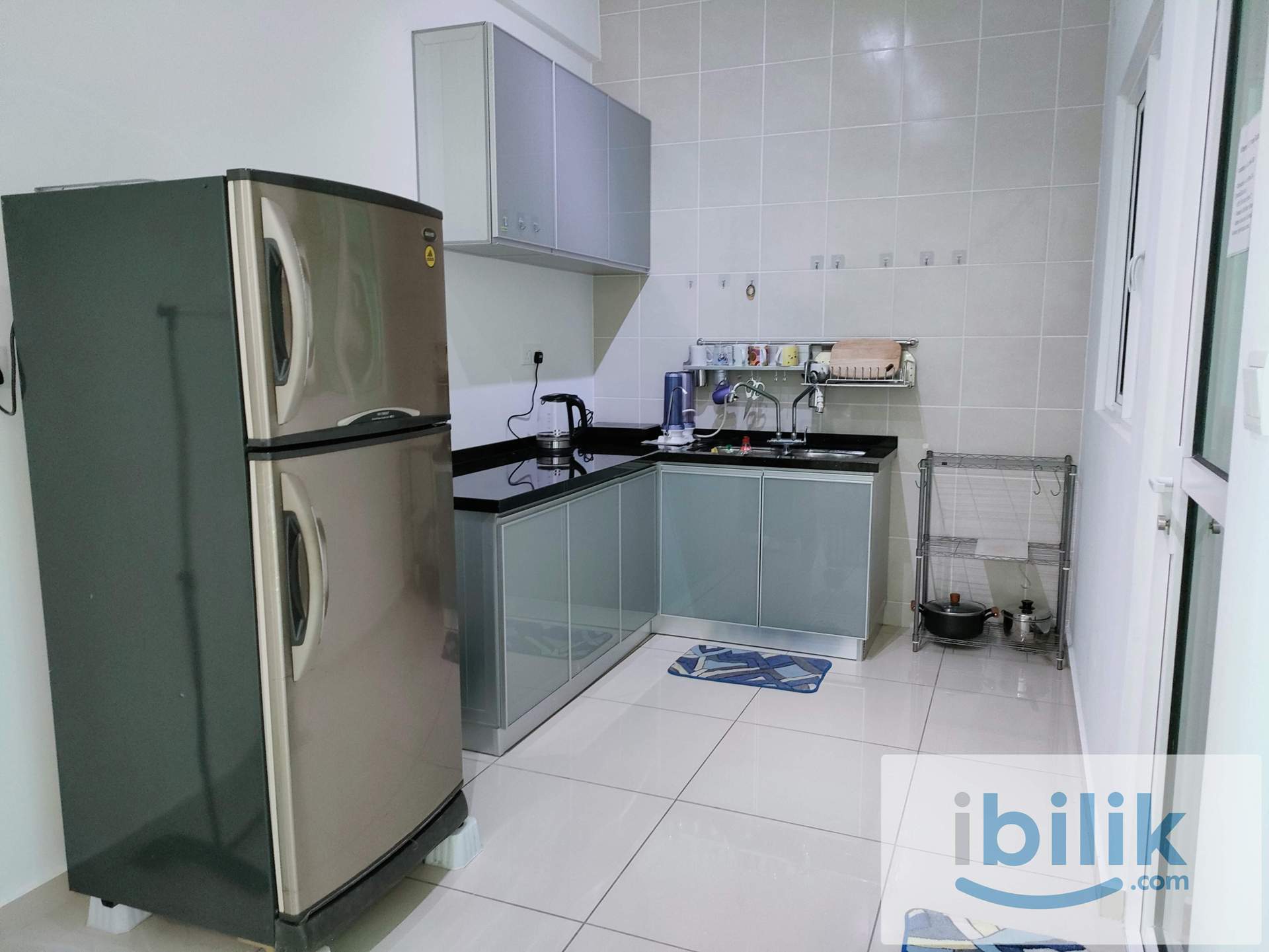COZY SINGLE ROOM ( FEMALE UNIT ) AT SOLARIA RESIDENCES NEAR AIRPORT n F.I.Z BAYAN LEPAS - Image 4