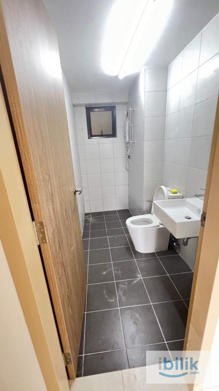 COZY MASTER ROOM FOR RENT At GRANITO,TANJUNG BUNGAH ! PREFER MALE - Image 3