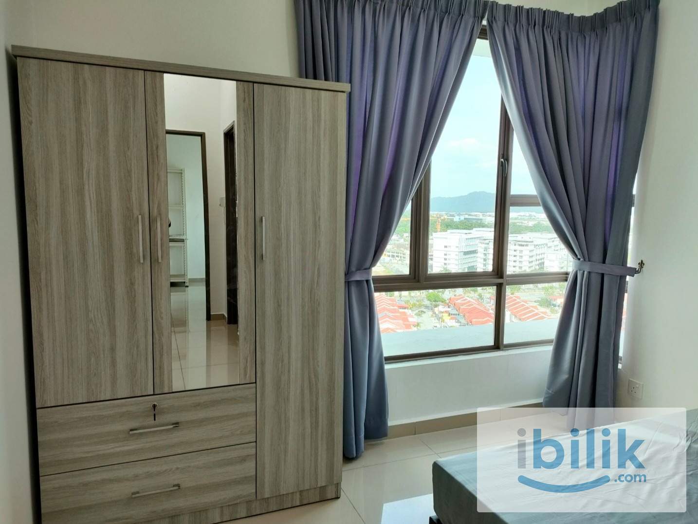 COZY MASTER ROOM ( FEMALE UNIT ) AT TREE SPARINA BAYAN LEPAS  - Image 4