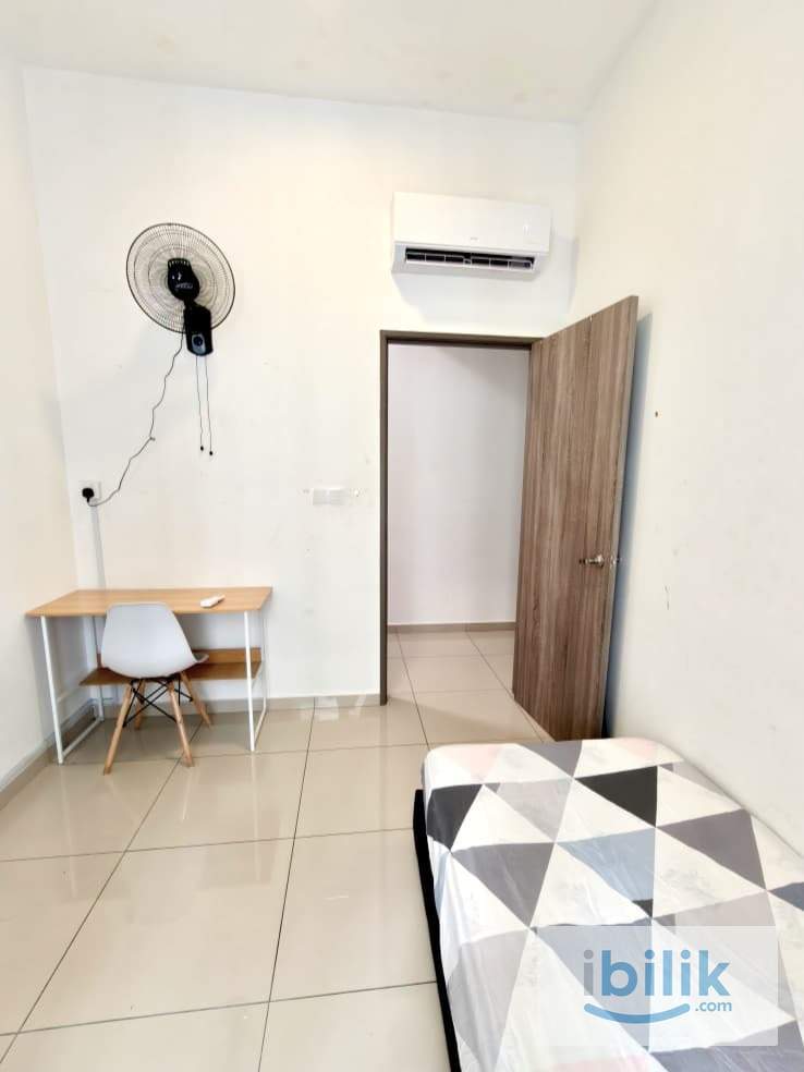COZY SINGLE ROOM AT BAYAN LEPAS FREE WIFI N CLEANING  - Image 5