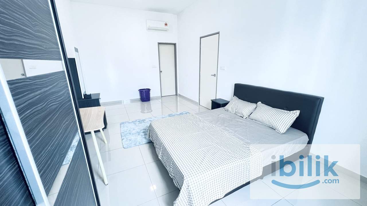 COZY MASTER ROOM AT SOLARIA RESIDENCES NEAR INDUSTRIAL AREA N AIRPORT  - Image 1