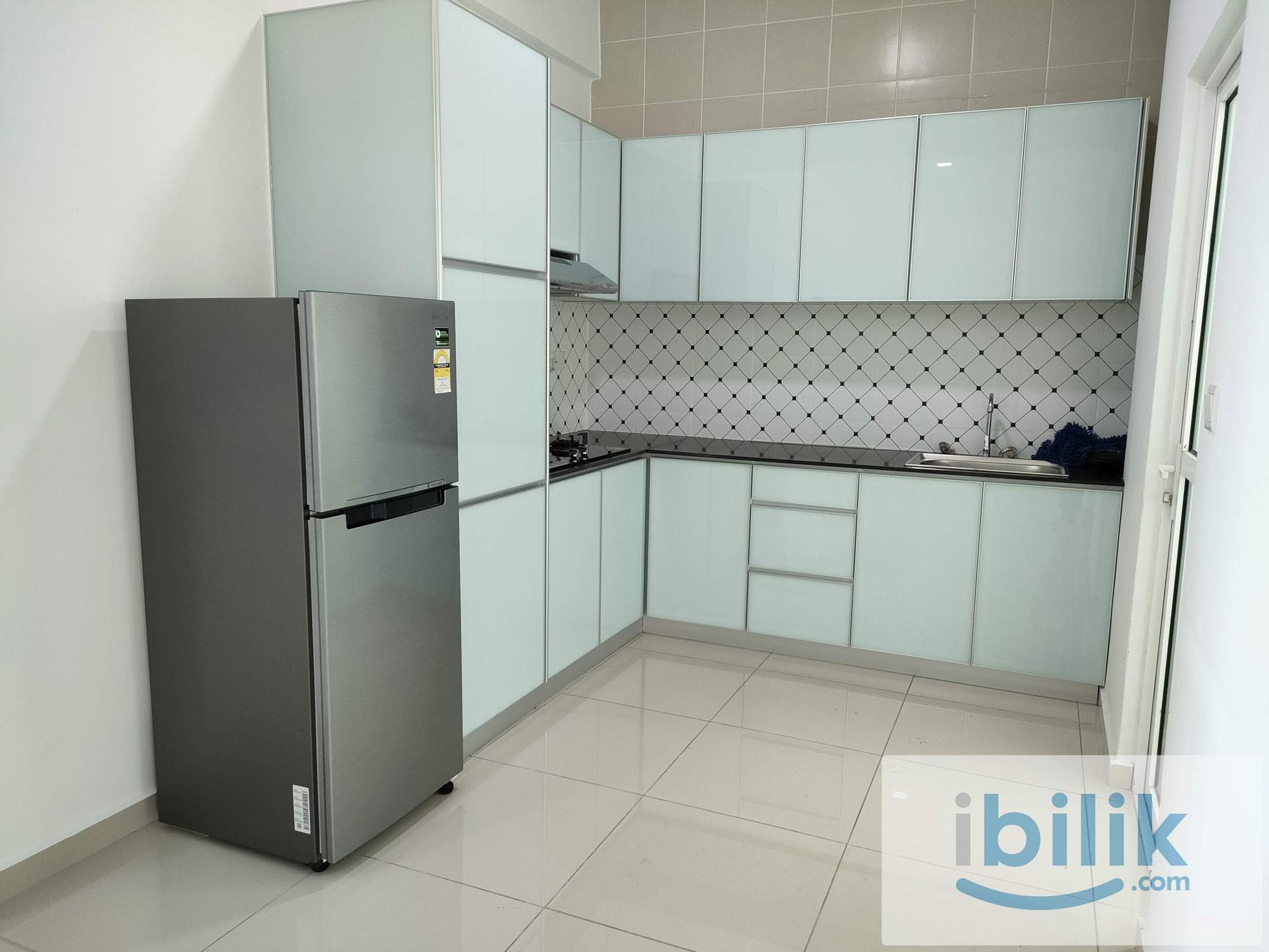COZY MASTER ROOM AT SOLARIA RESIDENCES NEAR INDUSTRIAL AREA N AIRPORT  - Image 4