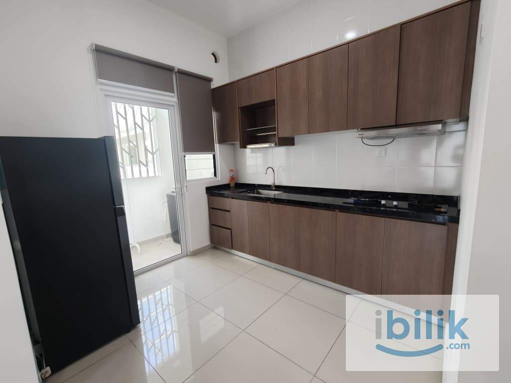 NEWLY FURNISH BALCONY ROOM AT AMARENE BAYAN LEPAS ! FREE WIFI N MONTHLY CLEANING - Image 5