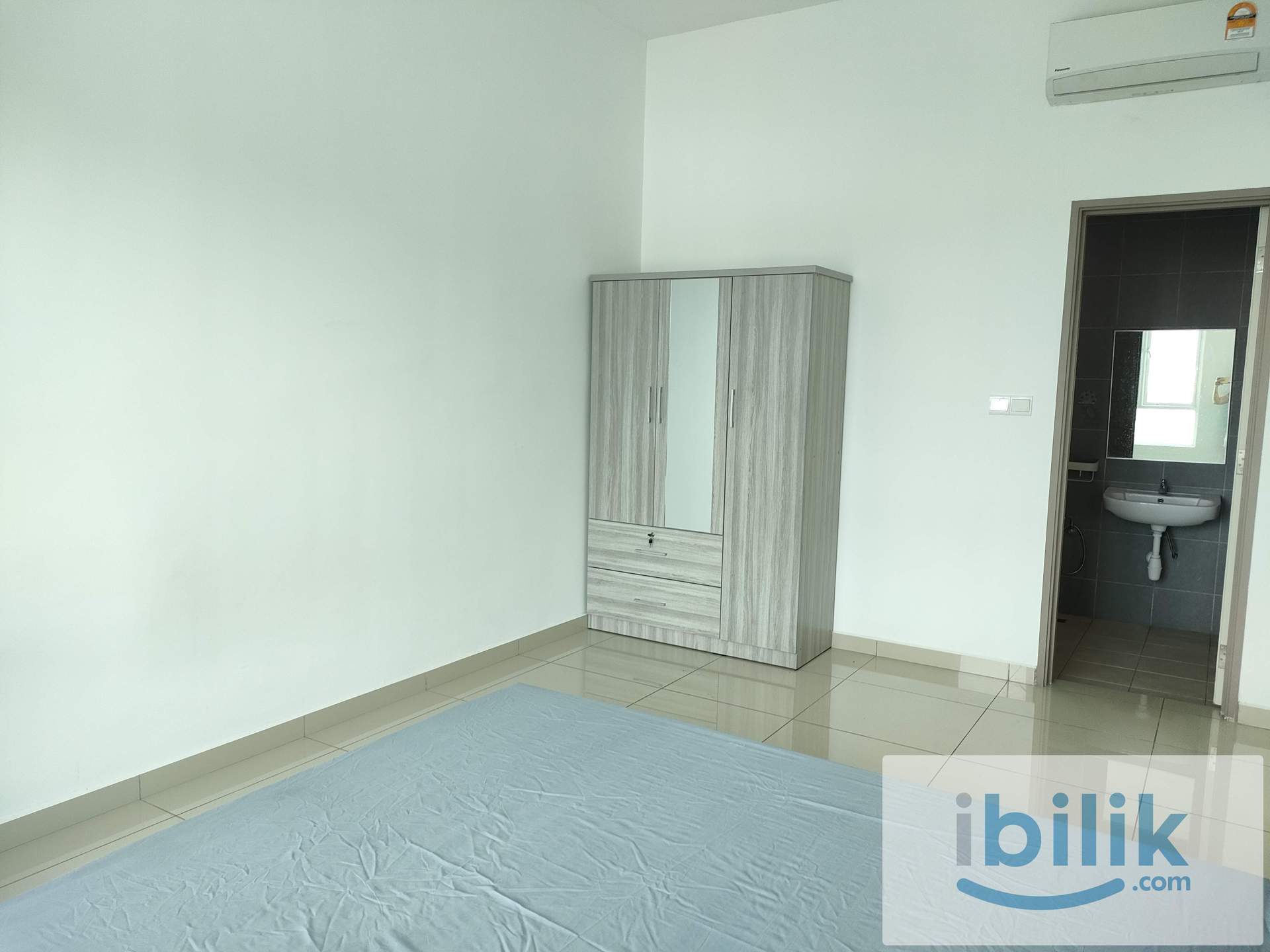 COZY MASTER ROOM AT SOLARIA RESIDENCES BAYAN LEPAS ! FREE MONTHLY CLEANING N WIFI  - Image 2