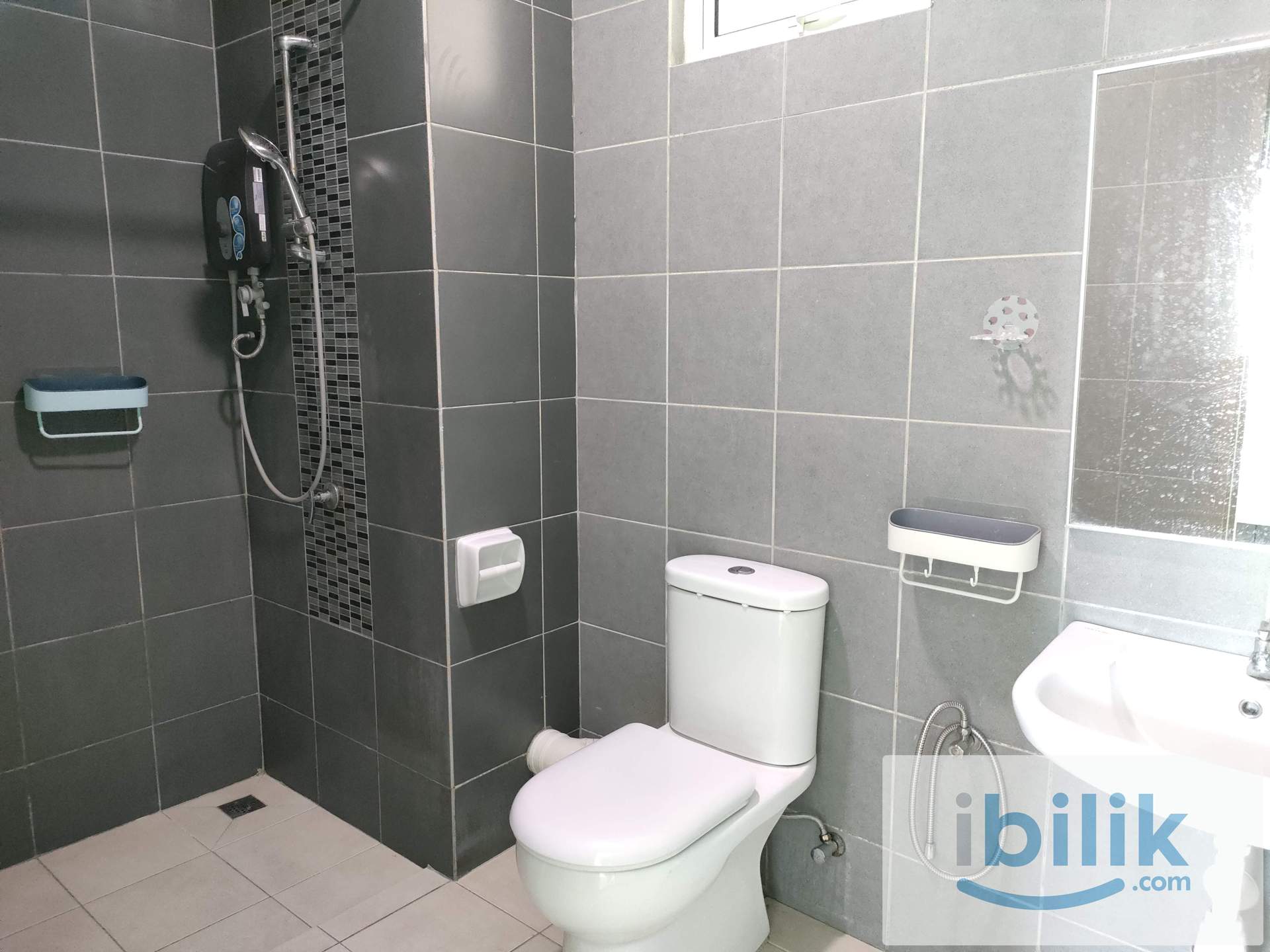 COZY MASTER ROOM AT SOLARIA RESIDENCES BAYAN LEPAS ! FREE MONTHLY CLEANING N WIFI  - Image 3