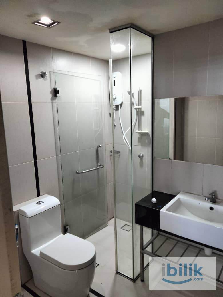 Master bedroom near hospital selayang - Image 7