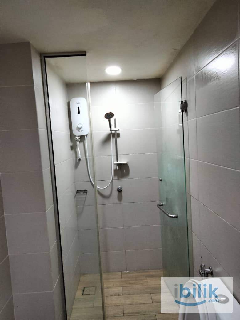 Master bedroom near hospital selayang - Image 8