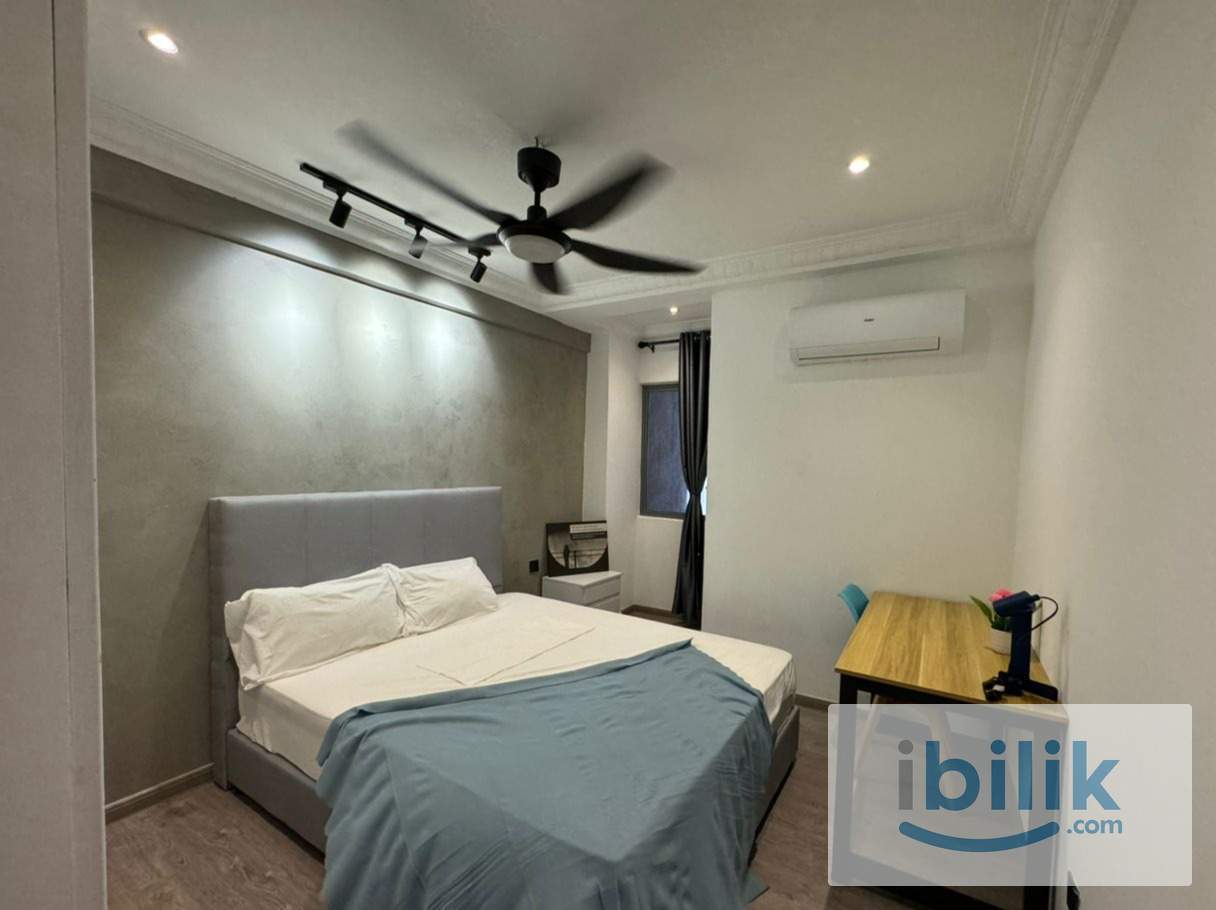 middle room for rent - Image 5