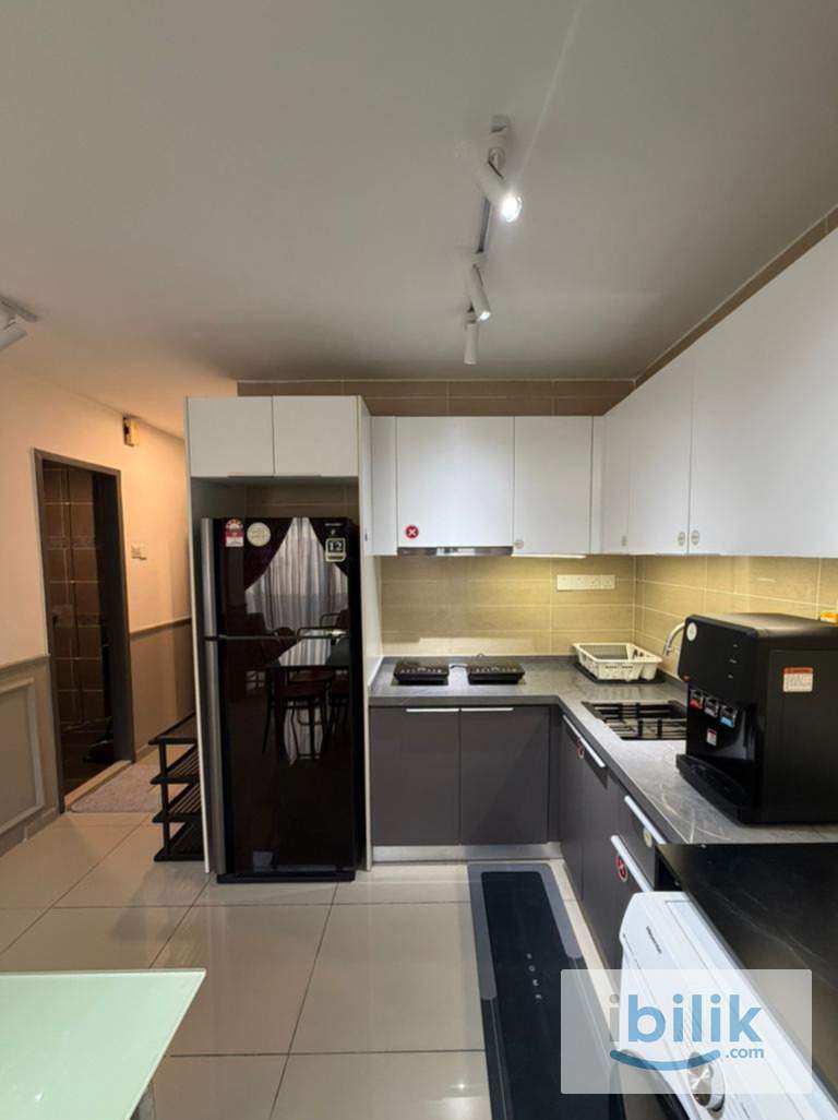 Room - Image 3