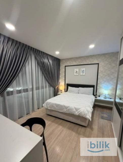 Room - Image 6
