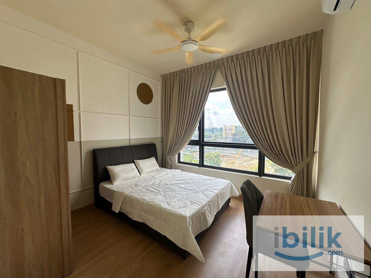 Cozy master room in town - Image 6