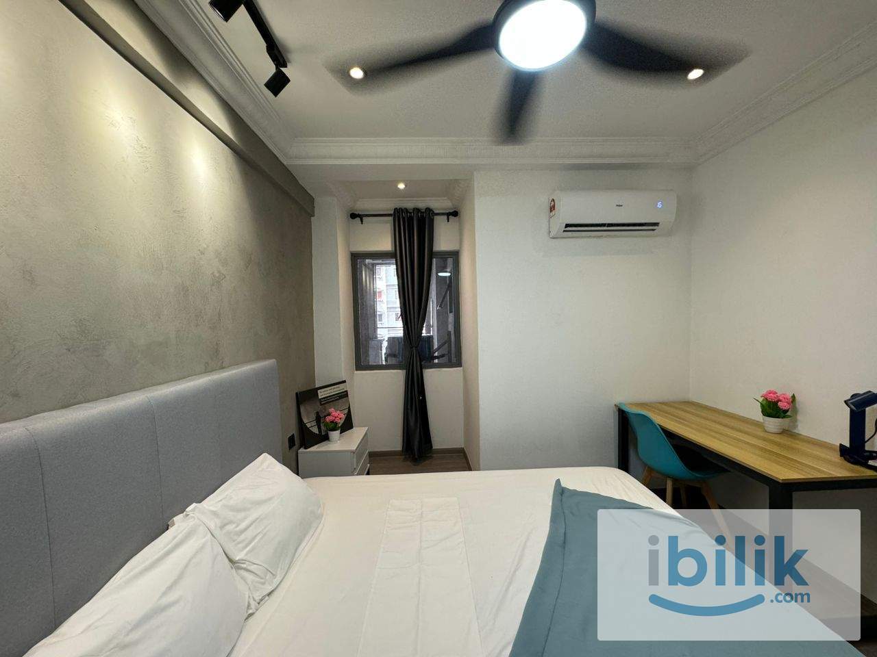 Cozyy middle bedroom - Image 5