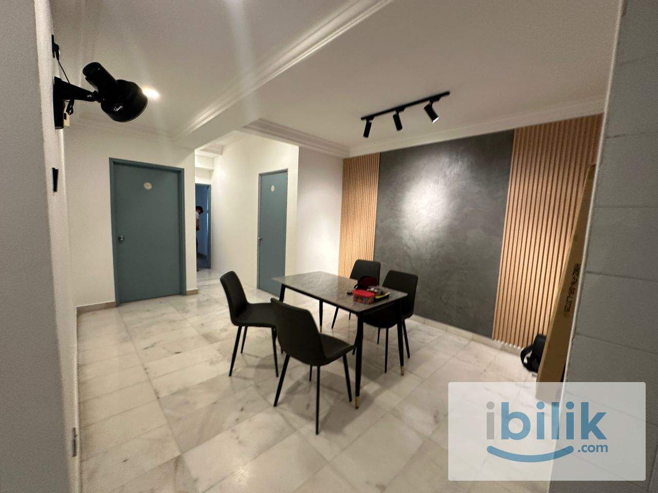 Cozy master bedroom in TRX - Image 3
